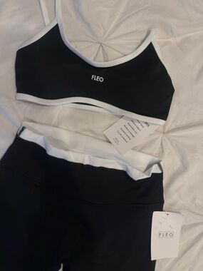 FLEO Black & White Sports Bra and Leggings Set NWT